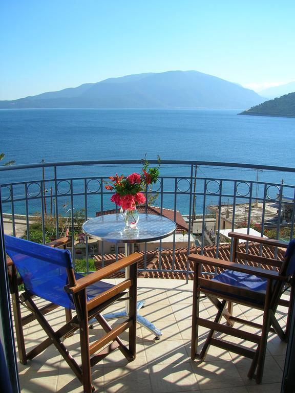Olive Bay Hotel Agia Efimia Extérieur photo