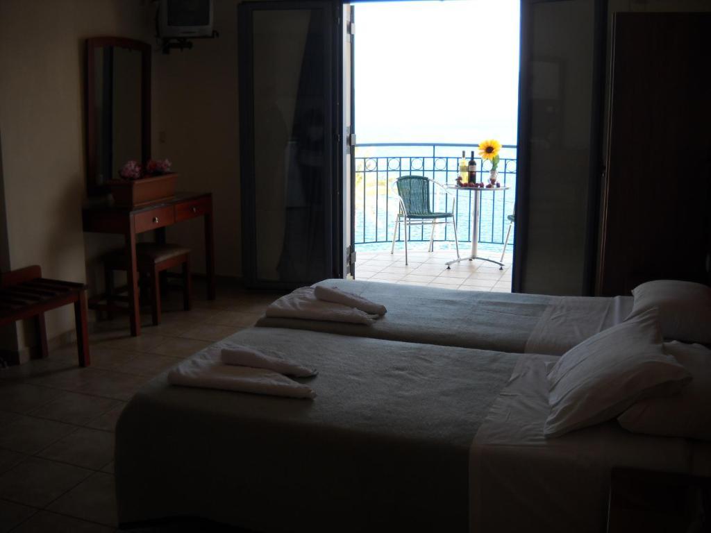Olive Bay Hotel Agia Efimia Chambre photo