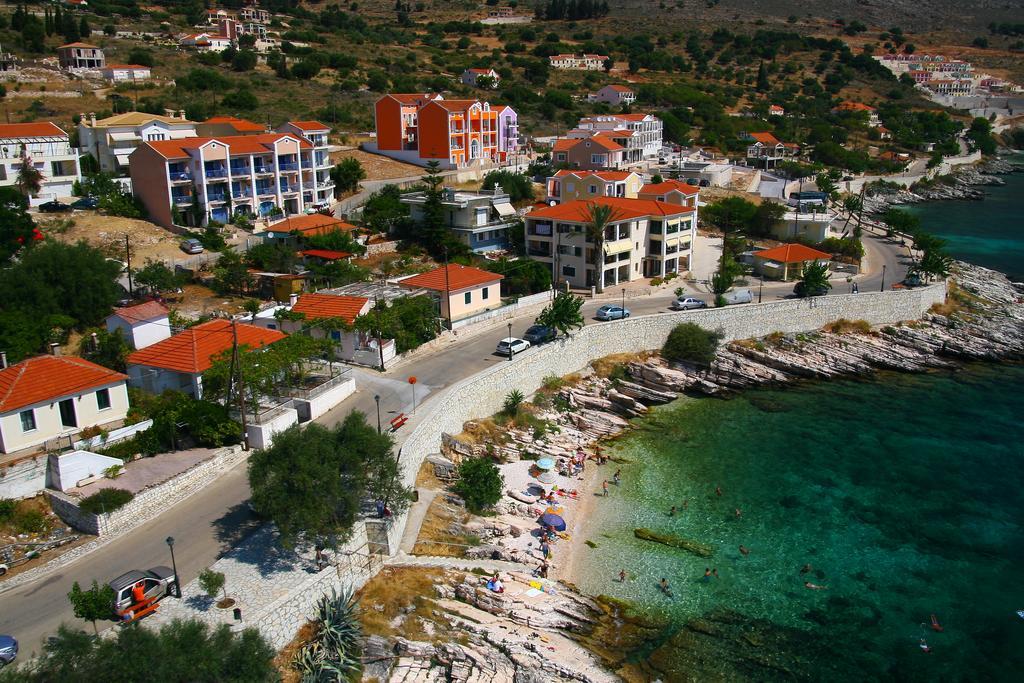 Olive Bay Hotel Agia Efimia Extérieur photo