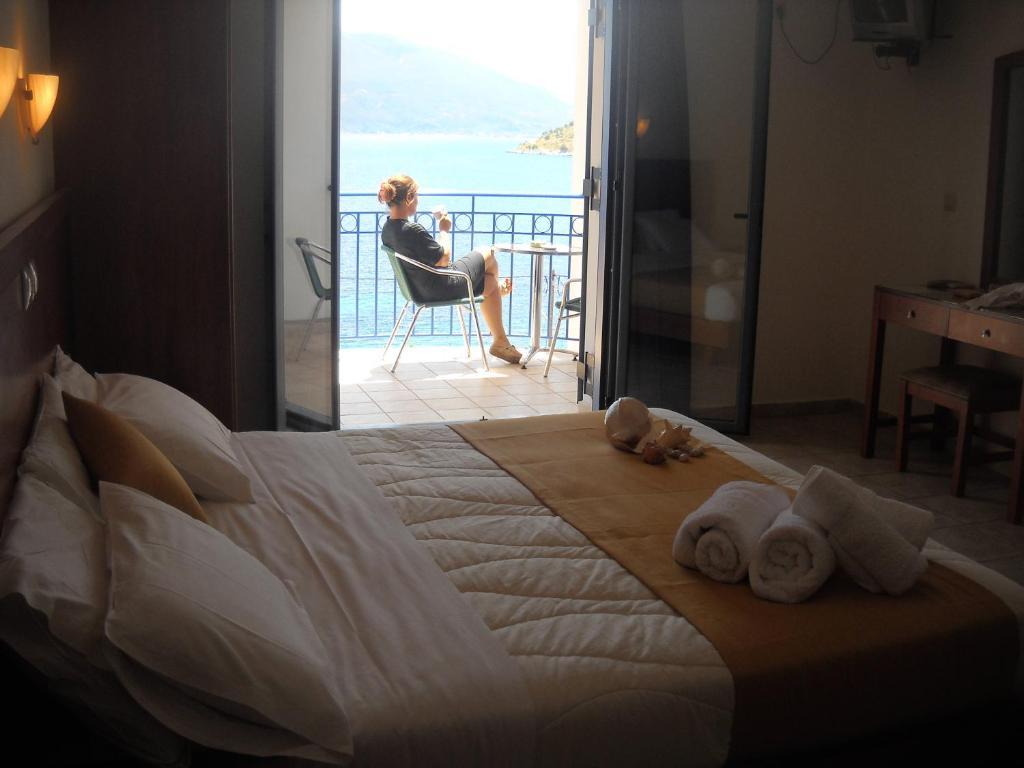 Olive Bay Hotel Agia Efimia Chambre photo