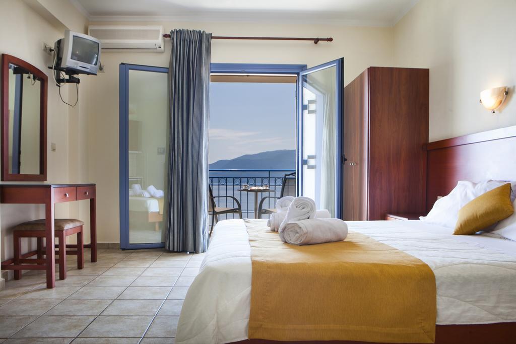 Olive Bay Hotel Agia Efimia Chambre photo